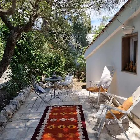 Trulli Del Carmine Oda ve Kahvaltı 4*
